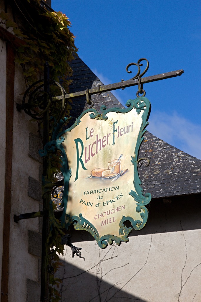 vannes bretagne morbihan hdr france frankrijk rochefort-en-terre rochefort en terre Notre Dame de la Tronchaye kerk